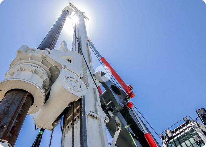 坐落于中國(guó)第一個(gè)石油基地――玉門(mén)，是生產(chǎn)各類(lèi)真空油脂和特種潤(rùn)滑脂的專(zhuān)業(yè)公司，集研究、開(kāi)發(fā)、生產(chǎn)于一體的生產(chǎn)經(jīng)營(yíng)企業(yè)。<br/><br/>
具有幾十年專(zhuān)業(yè)生產(chǎn)真空油脂和特種潤(rùn)滑脂的生產(chǎn)經(jīng)驗(yàn)，具有先進(jìn)的硬件設(shè)施－分子蒸餾裝置，可以使石油餾分低溫下切割到極窄流程，保證真空油脂產(chǎn)品性能，也具有國(guó)內(nèi)先進(jìn)的真空脂類(lèi)產(chǎn)品的生產(chǎn)系統(tǒng)。